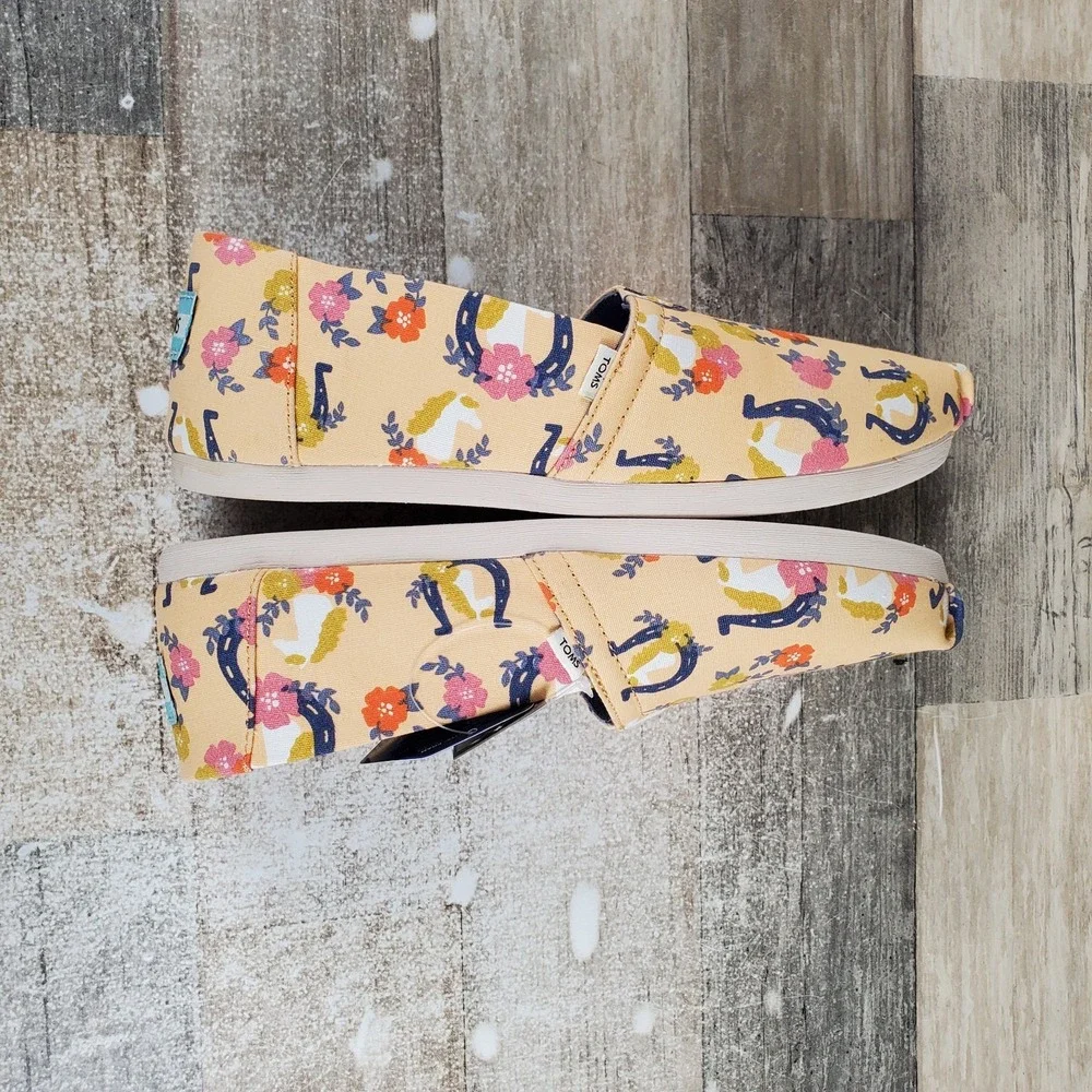 Toms Alpargata Shoes Womens Sz 7 Apricot Floral Horses Print Canvas Slip On